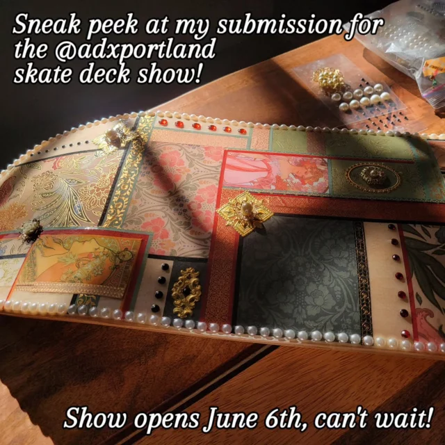 I'm having so much fun working on this mixed media decoupage skate board deck for the @adxportland show, kicking off June 6th! See ya there!
#rachelgilbert #inkstress #tattoosbyinkstress #witchinghourtattoopdx #witchinghourtattoo #adxportland #summerskatedeckshow