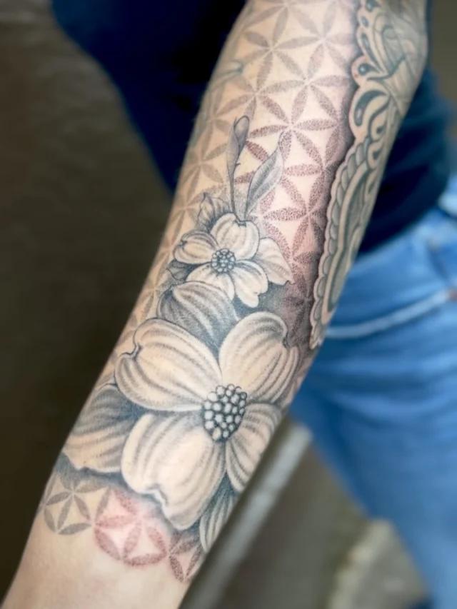 I had fun finishing up this sleeve on my pal @akeishsmitty__ . I’d love to do more mandalas or symmetrical patterns. Always with the dogwoods for any application. DM me for a spot in July.•
•
•
•
•
•
#tattooing #tattooartist #blackandgreytattoo #borrowedtimesstudio #tattoorealism #mandalatattoo #tattoos #dogwoodtattoo #floraltattoo #portlandoregon