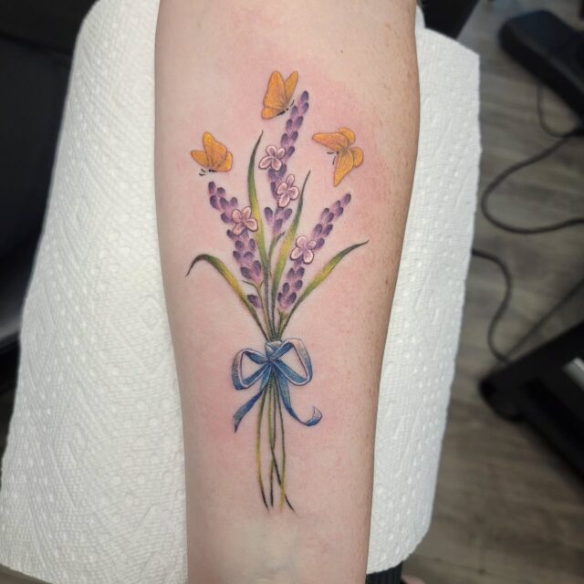 Some lovely lavender for Jessy! 

#rachelgilbert #inkstress #witchinghourtattoopdx #witchinghourtattoo #pdxtattoo #oregontattoo #floraltattoo