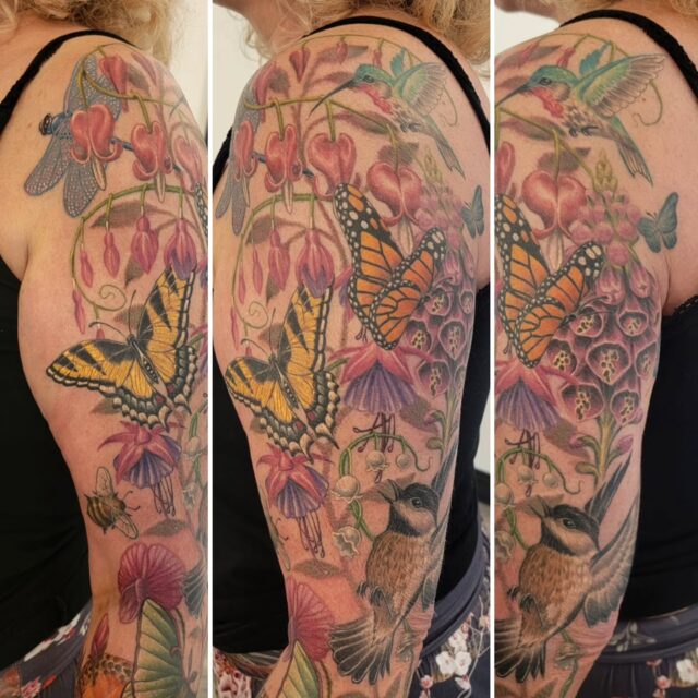 Some still shots of Stacey's arm so you don't have to suffer through my video skills.... 
Thanks for looking! 

#rachelgilbert #inkstress #tattoosbyinkstress #witchinghourtattoopdx #witchinghourtattoo #naturetattoo #botanicaltattoo #gardentattoo #whimsicaltattoo