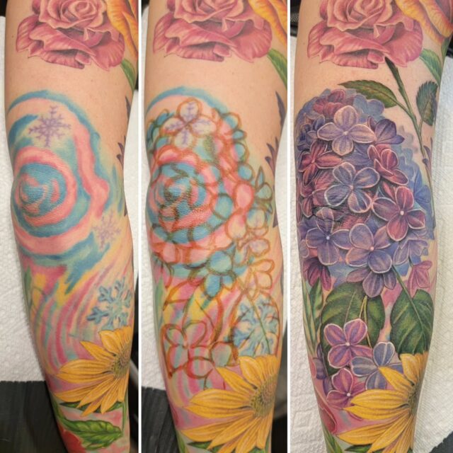 Hydrangea cover up on the swell-bo for Caitlyn today! 
She handled it like a true badass! 
Thanks for another great day!

#rachelgilbert #inkstress #tattoosbyinkstress #beforeandafter #tattooglowup #tattoofacelift #tattoofixup #coveruptattoo #whatcoverup #floraltattoo #botanicaltattoo