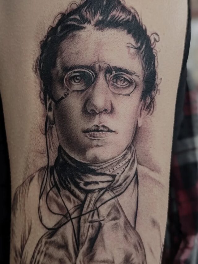 One of my favorite portraits I've gotten to tattoo, the mugshot of the notorious Emma Goldman.

.
Born in Kaunas, Lithuania (then within the Russian Empire), to an Orthodox Lithuanian Jewish family, Goldman immigrated to the United States in 1885. Attracted to anarchism Goldman became a writer and a renowned lecturer on anarchist philosophy, women's rights, and social issues. She and anarchist writer Alexander Berkman, her lover and lifelong friend, planned to assassinate industrialist and financier Henry Clay Frick as an act of propaganda of the deed. Frick survived the attempt on his life in 1892, and Berkman was sentenced to 22 years in prison. Goldman was imprisoned several times in the years that followed, for "inciting to riot" and illegally distributing information about birth control. In 1906, Goldman founded the anarchist journal Mother Earth.
.
In 1917, Goldman and Berkman were sentenced to two years in jail for conspiring to "induce persons not to register" for the newly instated draft. After their release from prison, they were arrested and deported to Russia in December 1919. Initially supportive of that country's October Revolution that brought the Bolsheviks to power, Goldman changed her opinion in the wake of the Kronstadt rebellion; she denounced the Soviet Union for its violent repression of independent voices. She left the Soviet Union and in 1923 published a book about her experiences, My Disillusionment in Russia. While living in England, Canada, and France, she wrote an autobiography called Living My Life. It was published in two volumes, in 1931 and 1935. After the outbreak of the Spanish Civil War, Goldman traveled to Spain to support the anarchist revolution there. She died in Toronto, Ontario, Canada, in 1940, aged 70.
.
During her life, Goldman was lionized as a freethinking "rebel woman" by admirers, and denounced by detractors as an advocate of politically motivated murder and violent revolution.Her writing and lectures spanned a wide variety of issues, including prisons, atheism, freedom of speech, free love and homosexuality.
.
#emmagoldman #anarchy #portraittattoo #portlandtattooshop #portlandartist
