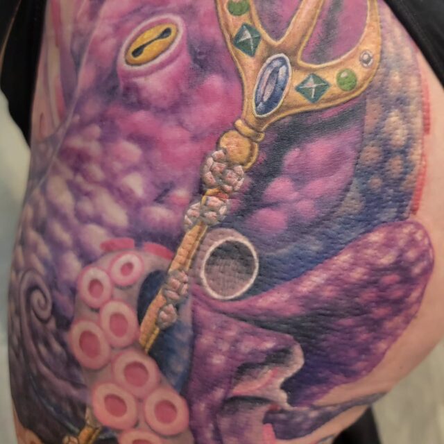 Just a little sneak peek at Jeana's epic octopus...
Full view coming soon, stay tuned! 

#rachelgilbert #inkstress #witchinghourtattoopdx #witchinghourtattoo #octopustattoo #pdxtattoo #oregontattoo