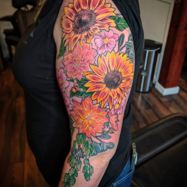 What better to end the summer with than all the bright blooms? It's still dahlia season everyone 🌻🏵️! 
.
.
.
..
.
.
.
#portlandtattooers #portlandtattooshop  #portlandtattoo #witchinghour #portlandtattooartist #portlandoregon #pdxtattoo #pdxtattooartist #pdx #portlandartist #pnw #oregontattoo #oregontattooartist #oregontattoos #ashtonallentattoo #pdxsmallbusiness #pdxartgallery #womanownedbusiness #tattoo #tattoosnob #tattooistartmag #ladytattooer #femaletattooartist #support_good_tattooing #bot