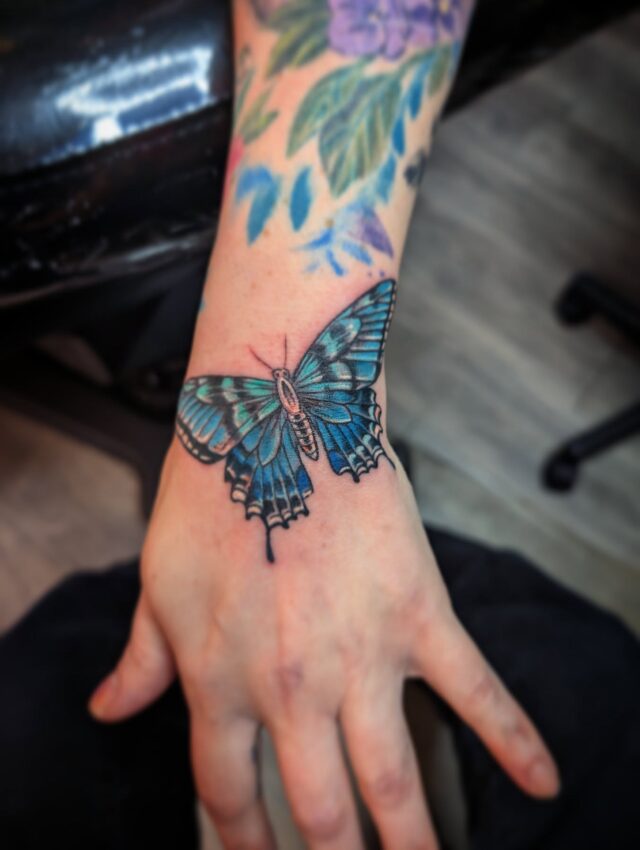 Added this beautiful little butterfly to Chalese's arm in memoriam of her dearly departed mother who she lost recently. Her favorite color was turquoise 💙💚. Thanks for trusting me with an important part of your story! Appreciate all my return clients who've stuck with me over the years. I feel really lucky to be a part of your guys' stories 🥹.
.
.
.
.
#portlandtattooers #portlandtattooshop  #portlandtattoo #witchinghour #portlandtattooartist #portlandoregon #pdxtattoo #pdxtattooartist #pdx #portlandartist #pnw #oregontattoo #oregontattooartist #oregontattoos #ashtonallentattoo #pdxsmallbusiness #pdxartgallery #womanownedbusiness #tattoo #tattoosnob #tattooistartmag #ladytattooer #femaletattooartist #support_good_tattooing